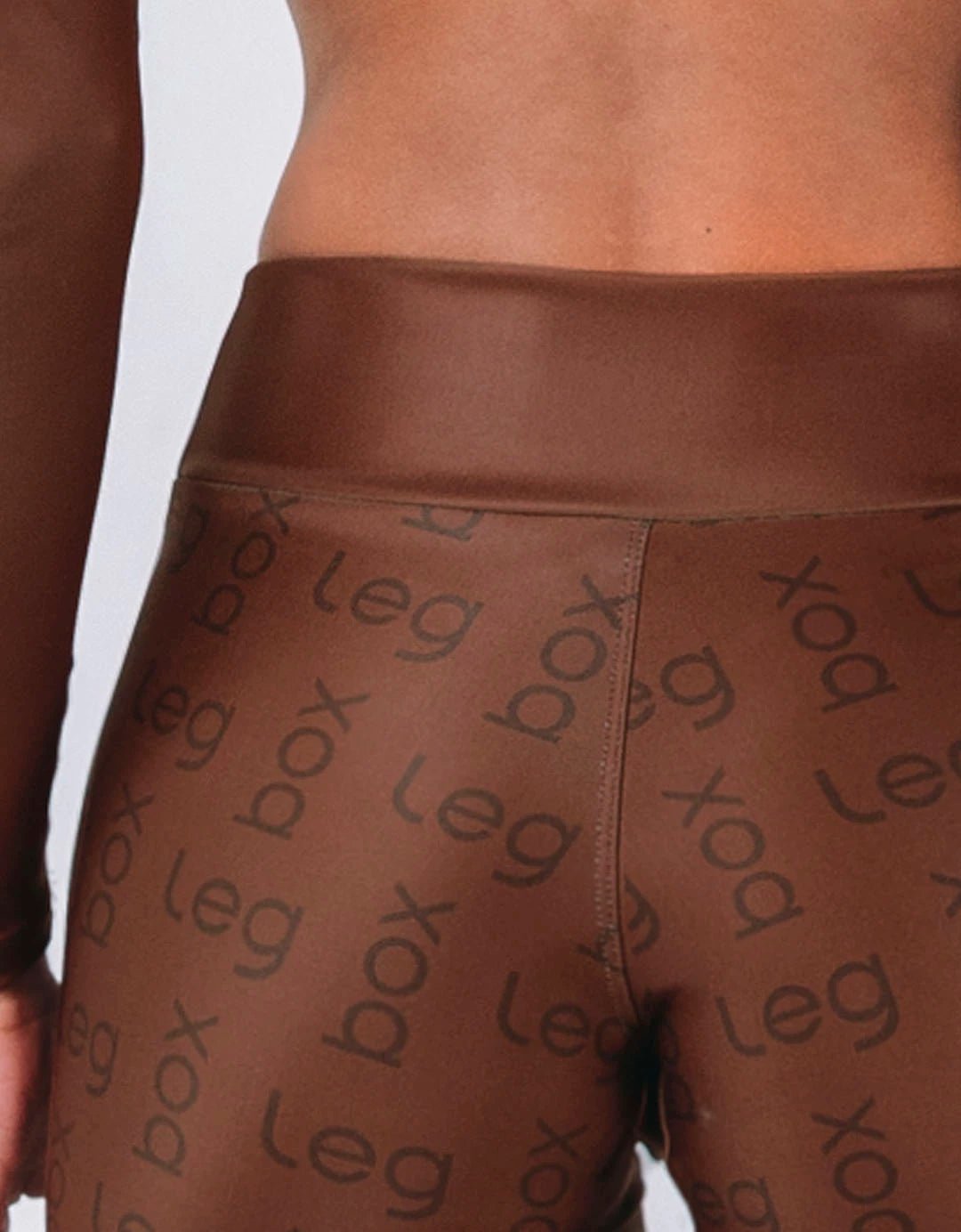 Short Fitness Feminino Glow Marrom