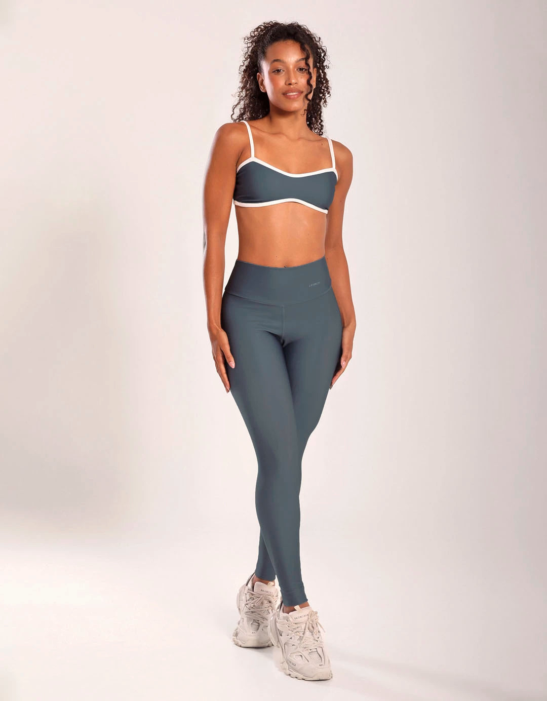 Top Fitness Concha Cinza