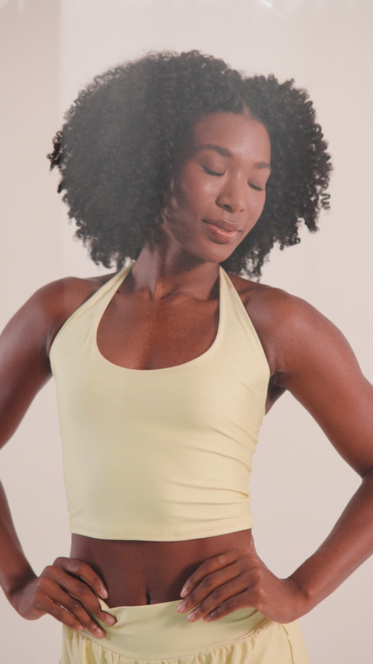 Short Corrida Feminino Duplo Amarelo Claro